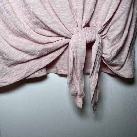 Express Women's Pink V-Neck Tie-Front Top - Picture 4 of 10